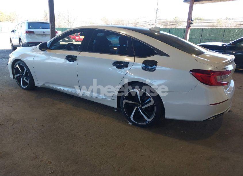 Photo 3 of 2018 Honda Accord SPORT (VIN 1HGCV1F3XJA164178)