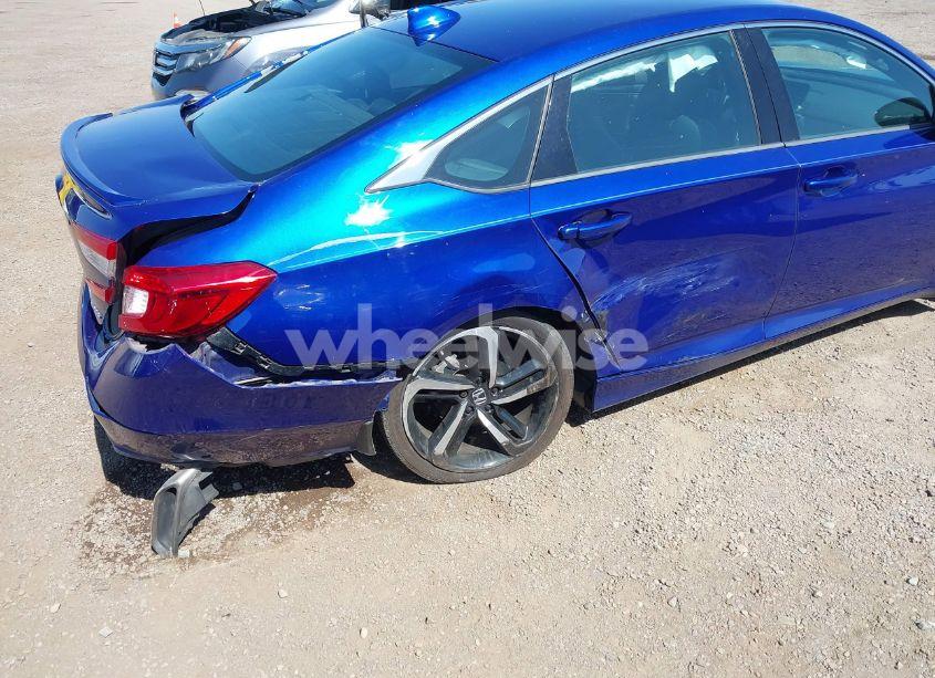 Photo 12 of 2018 Honda Accord SPORT (VIN 1HGCV1F3XJA193521)