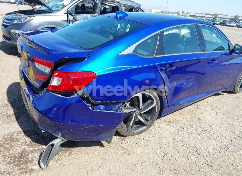 Photo 6 of 2018 Honda Accord SPORT (VIN 1HGCV1F3XJA193521)