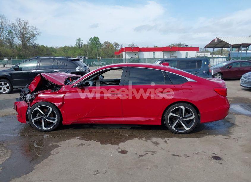 Photo 14 of 2018 Honda Accord SPORT (VIN 1HGCV1F3XJA236058)