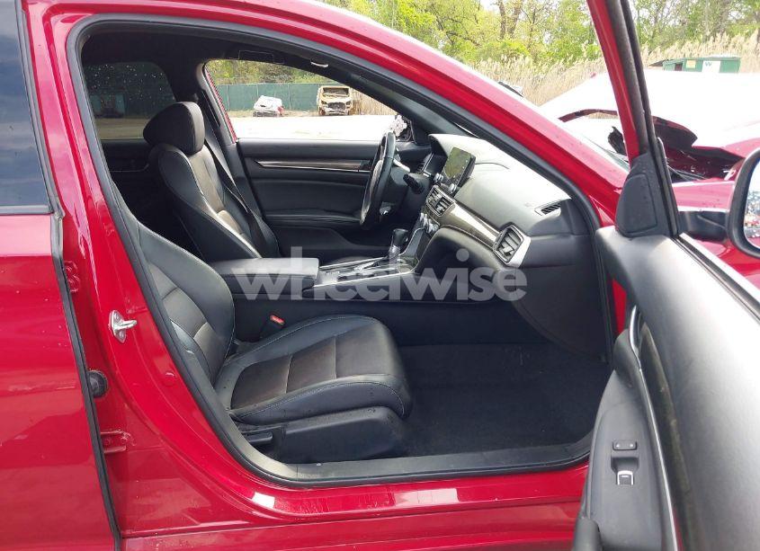 Photo 5 of 2018 Honda Accord SPORT (VIN 1HGCV1F3XJA236058)