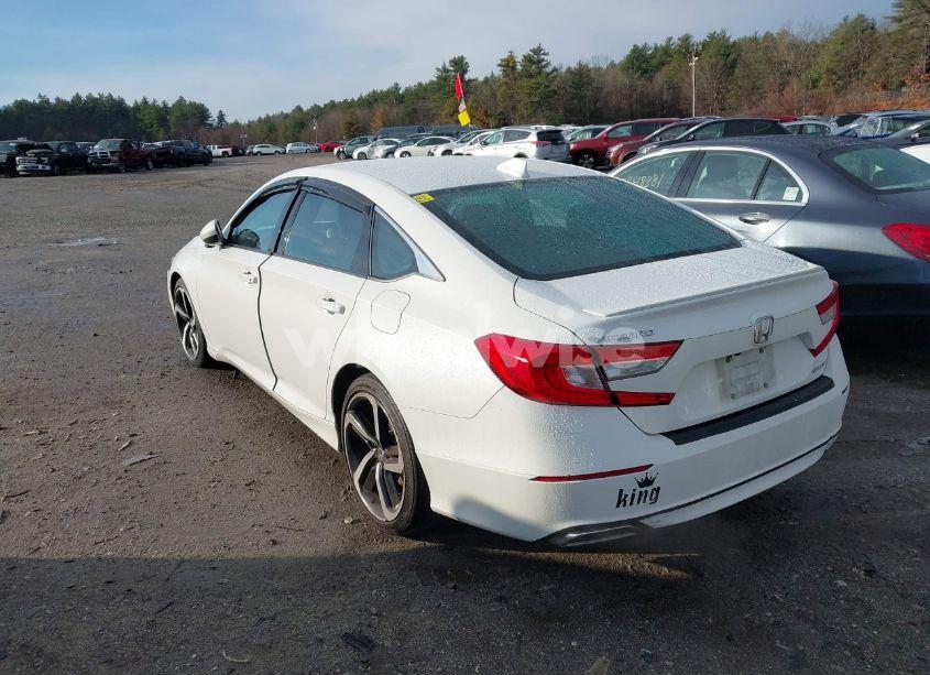 Photo 3 of 2018 Honda Accord SPORT (VIN 1HGCV1F3XJA248470)