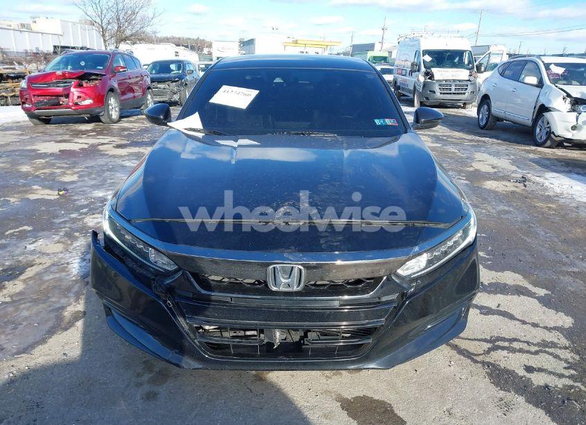 Photo 11 of 2018 Honda Accord SPORT (VIN 1HGCV1F3XJA251868)