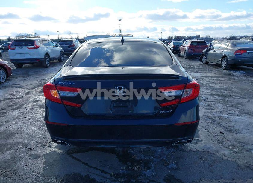 Photo 15 of 2018 Honda Accord SPORT (VIN 1HGCV1F3XJA251868)