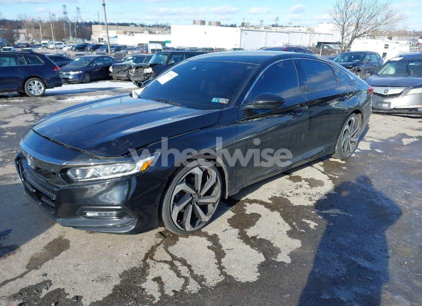 Photo 2 of 2018 Honda Accord SPORT (VIN 1HGCV1F3XJA251868)