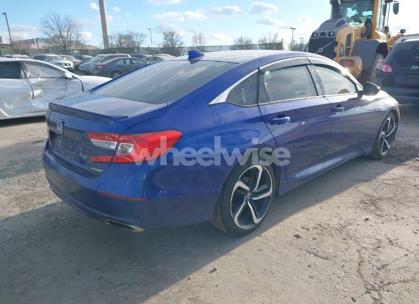 Photo 4 of 2018 Honda Accord SPORT (VIN 1HGCV1F3XJA253362)