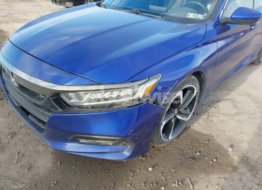 Photo 6 of 2018 Honda Accord SPORT (VIN 1HGCV1F3XJA253362)