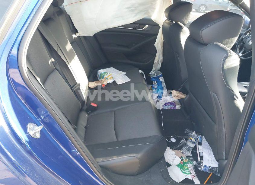 Photo 8 of 2018 Honda Accord SPORT (VIN 1HGCV1F3XJA253362)