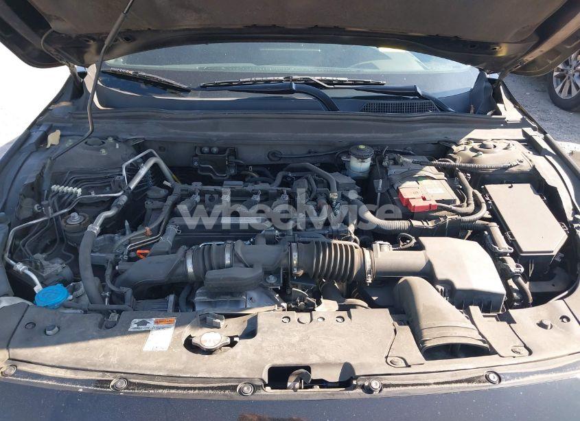 Photo 10 of 2018 Honda Accord SPORT (VIN 1HGCV1F3XJA269058)
