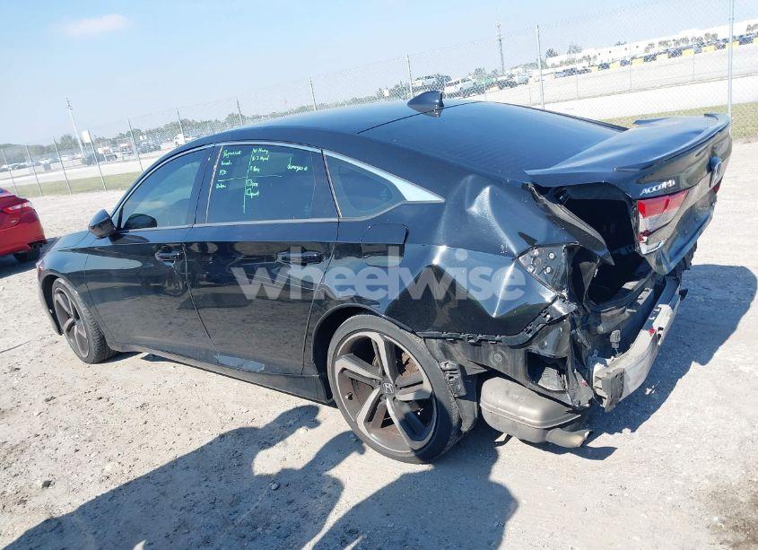 Photo 14 of 2018 Honda Accord SPORT (VIN 1HGCV1F3XJA269058)