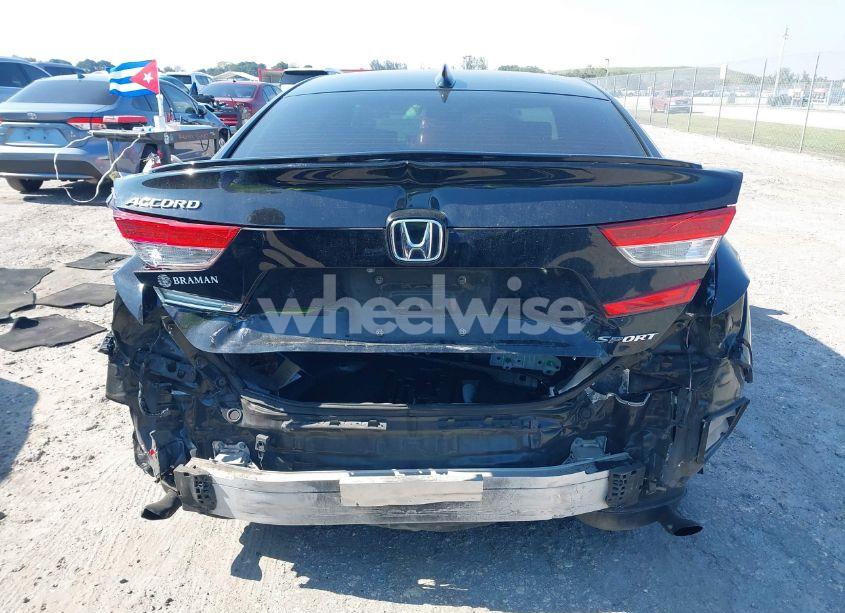 Photo 16 of 2018 Honda Accord SPORT (VIN 1HGCV1F3XJA269058)