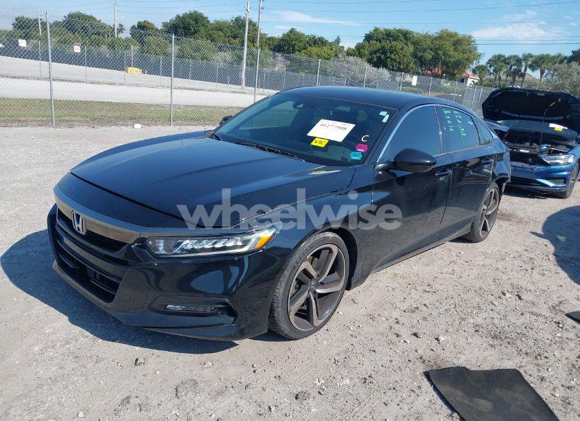 Photo 2 of 2018 Honda Accord SPORT (VIN 1HGCV1F3XJA269058)