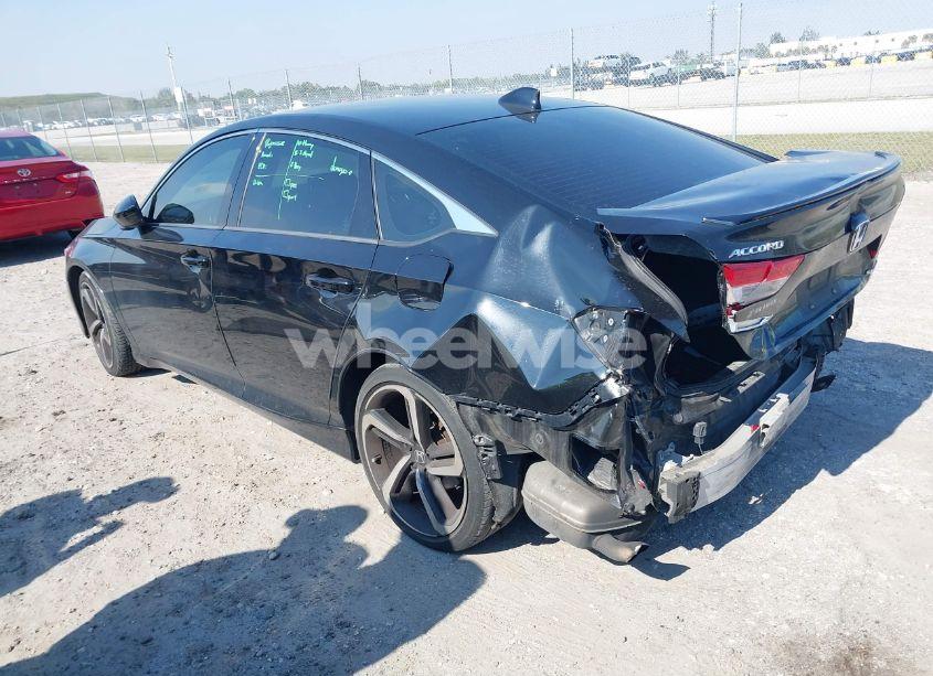 Photo 3 of 2018 Honda Accord SPORT (VIN 1HGCV1F3XJA269058)