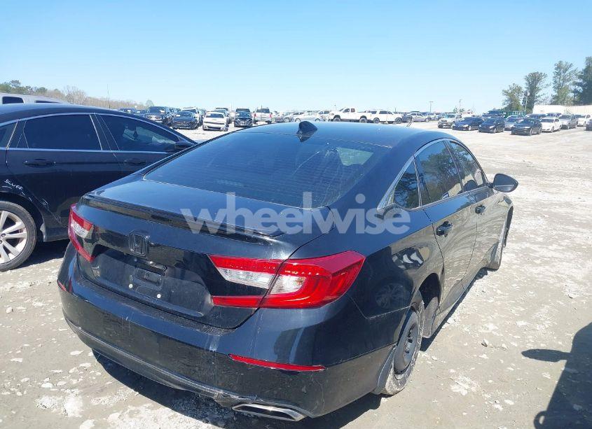 Photo 4 of 2018 Honda Accord SPORT (VIN 1HGCV1F3XJA738035)