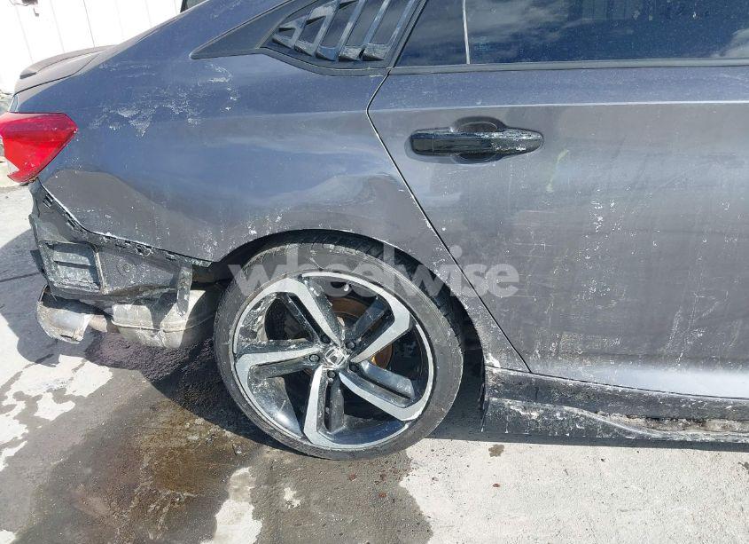 Photo 12 of 2019 Honda Accord SPORT (VIN 1HGCV1F3XKA013701)