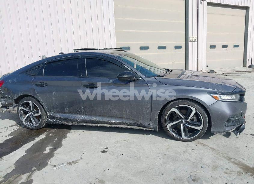 Photo 14 of 2019 Honda Accord SPORT (VIN 1HGCV1F3XKA013701)