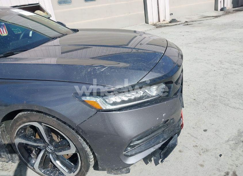 Photo 20 of 2019 Honda Accord SPORT (VIN 1HGCV1F3XKA013701)