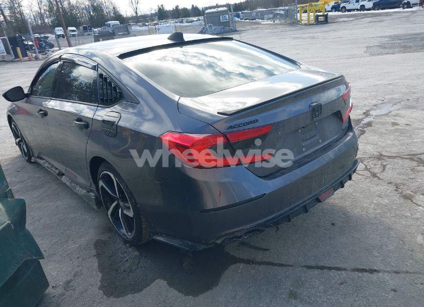 Photo 3 of 2019 Honda Accord SPORT (VIN 1HGCV1F3XKA013701)