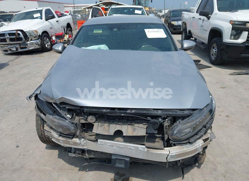 Photo 13 of 2019 Honda Accord SPORT (VIN 1HGCV1F3XKA016565)