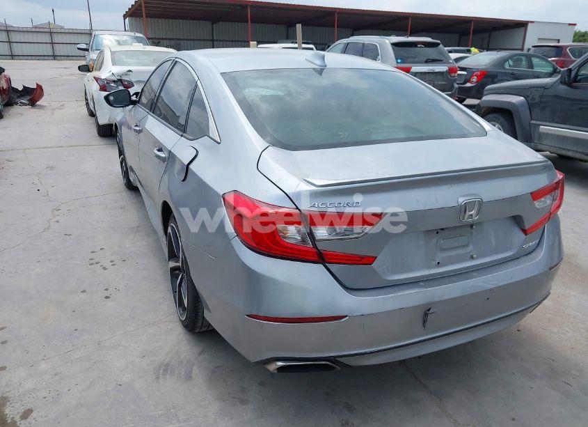Photo 3 of 2019 Honda Accord SPORT (VIN 1HGCV1F3XKA016565)