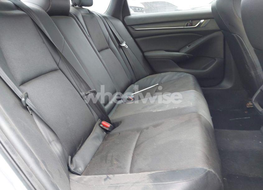 Photo 8 of 2019 Honda Accord SPORT (VIN 1HGCV1F3XKA016565)