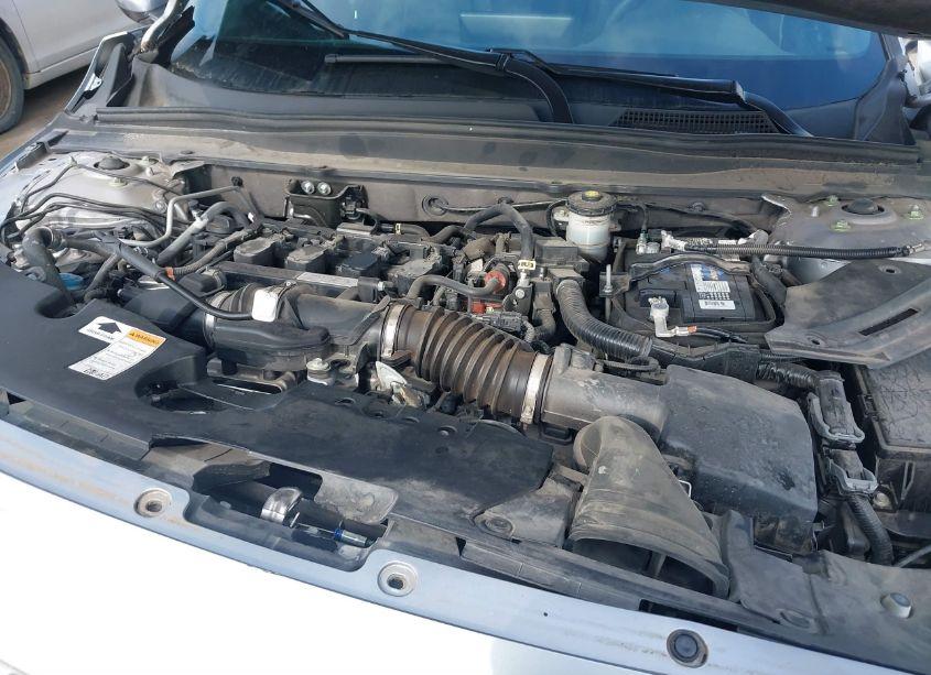 Photo 10 of 2019 Honda Accord SPORT (VIN 1HGCV1F3XKA016596)