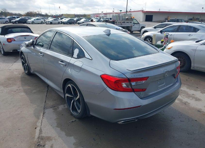 Photo 3 of 2019 Honda Accord SPORT (VIN 1HGCV1F3XKA016596)