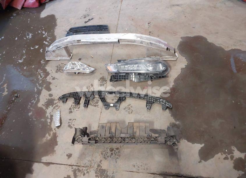 Photo 12 of 2019 Honda Accord SPORT (VIN 1HGCV1F3XKA020793)