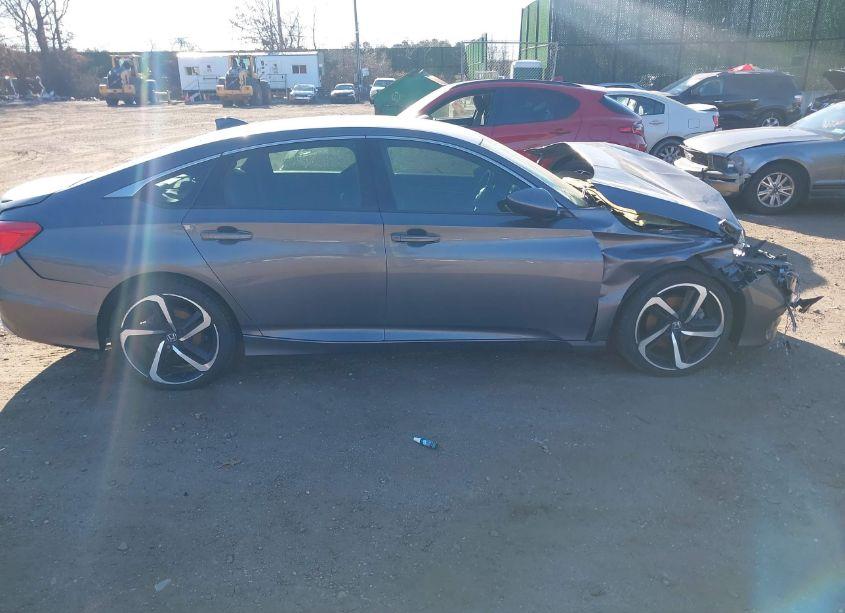 Photo 12 of 2019 Honda Accord SPORT (VIN 1HGCV1F3XKA038582)