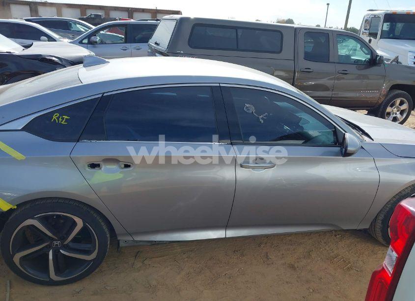 Photo 14 of 2019 Honda Accord SPORT (VIN 1HGCV1F3XKA038906)