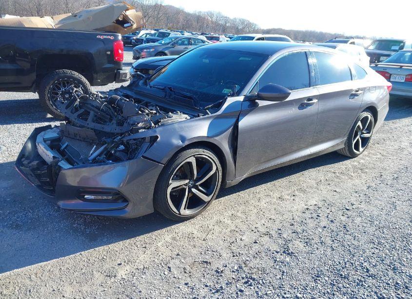 Photo 2 of 2019 Honda Accord SPORT (VIN 1HGCV1F3XKA039893)