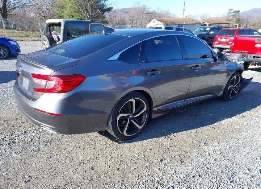 Photo 4 of 2019 Honda Accord SPORT (VIN 1HGCV1F3XKA039893)