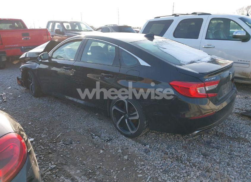 Photo 3 of 2019 Honda Accord SPORT (VIN 1HGCV1F3XKA045449)