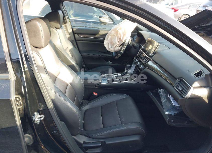 Photo 5 of 2019 Honda Accord SPORT (VIN 1HGCV1F3XKA045449)