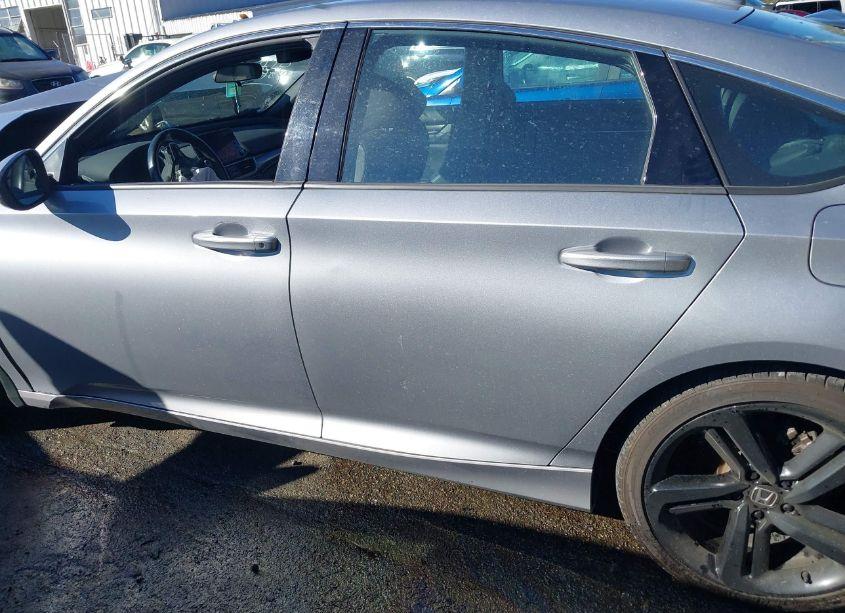 Photo 14 of 2019 Honda Accord SPORT (VIN 1HGCV1F3XKA056919)