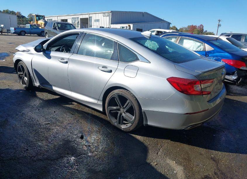 Photo 3 of 2019 Honda Accord SPORT (VIN 1HGCV1F3XKA056919)