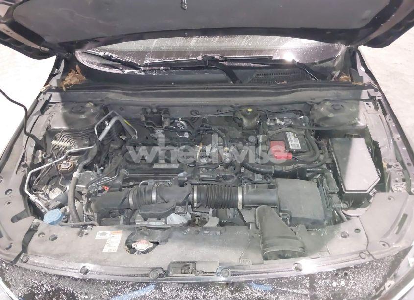 Photo 10 of 2019 Honda Accord SPORT (VIN 1HGCV1F3XKA057889)