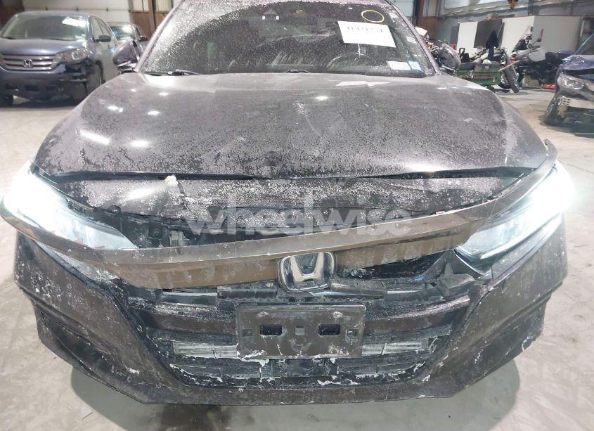 Photo 18 of 2019 Honda Accord SPORT (VIN 1HGCV1F3XKA057889)