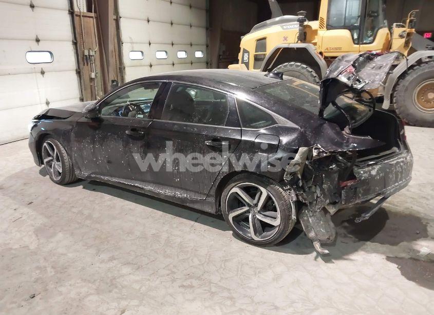 Photo 3 of 2019 Honda Accord SPORT (VIN 1HGCV1F3XKA057889)