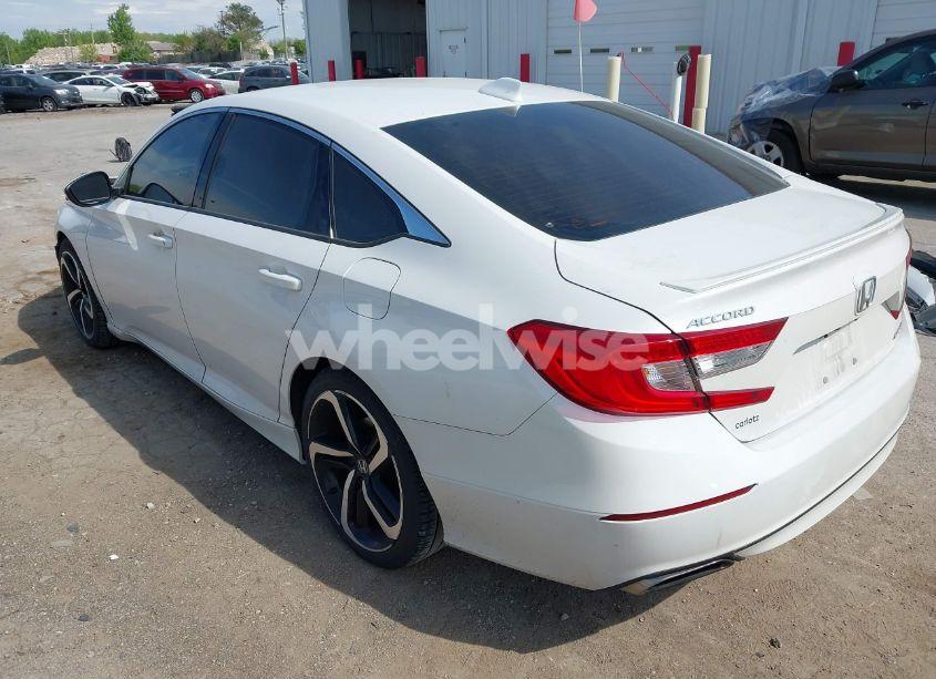 Photo 3 of 2019 Honda Accord SPORT (VIN 1HGCV1F3XKA066107)