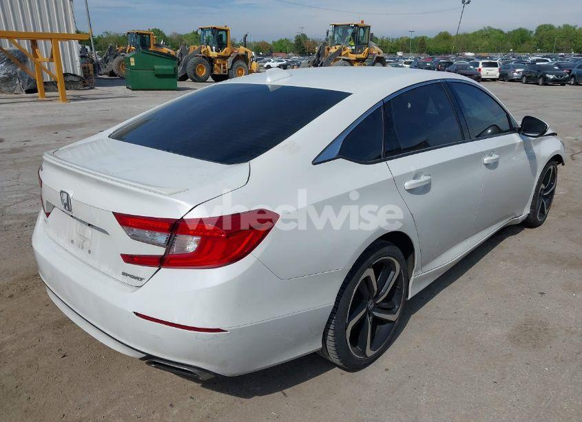 Photo 4 of 2019 Honda Accord SPORT (VIN 1HGCV1F3XKA066107)