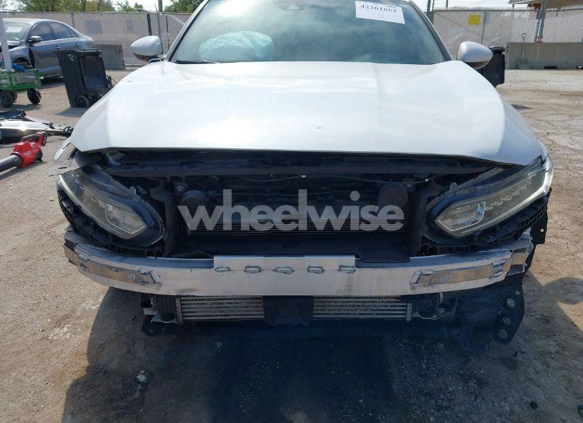 Photo 6 of 2019 Honda Accord SPORT (VIN 1HGCV1F3XKA066107)