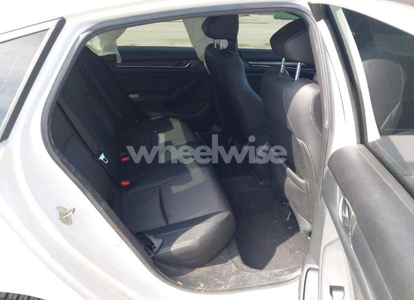 Photo 8 of 2019 Honda Accord SPORT (VIN 1HGCV1F3XKA066107)