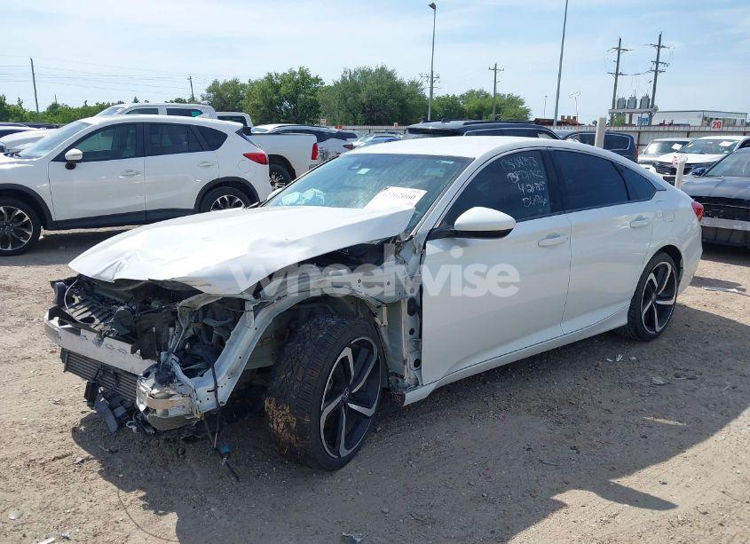 Photo 2 of 2019 Honda Accord SPORT (VIN 1HGCV1F3XKA070626)