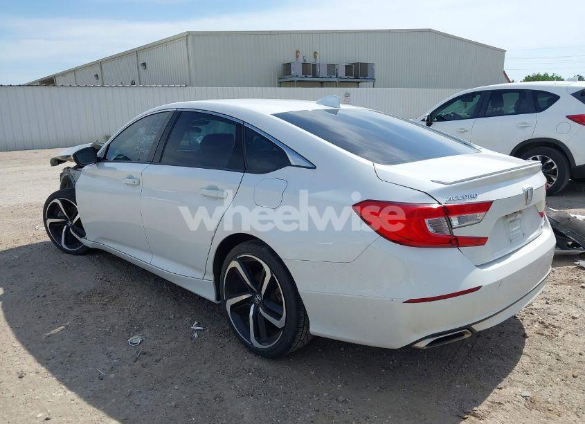 Photo 3 of 2019 Honda Accord SPORT (VIN 1HGCV1F3XKA070626)