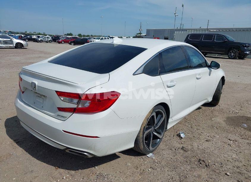 Photo 4 of 2019 Honda Accord SPORT (VIN 1HGCV1F3XKA070626)