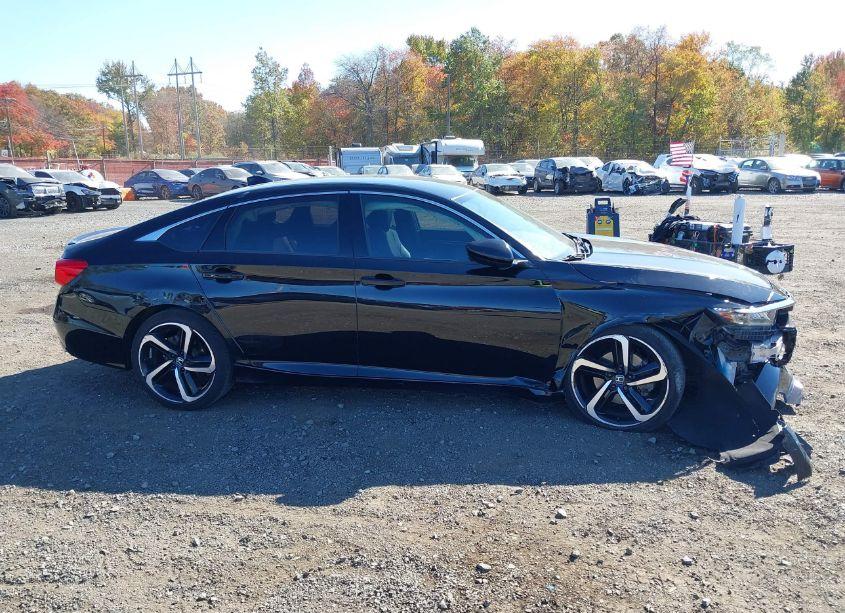 Photo 13 of 2019 Honda Accord SPORT (VIN 1HGCV1F3XKA088141)