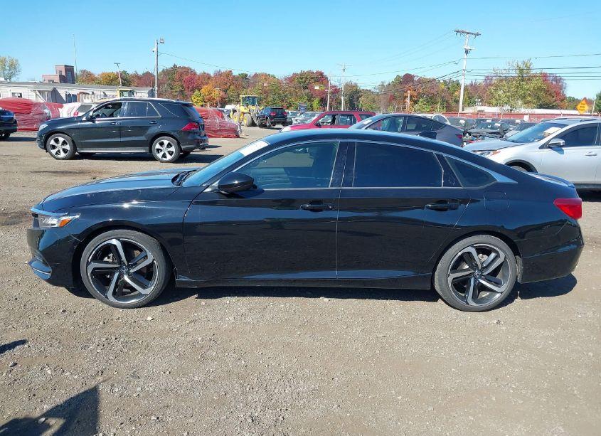 Photo 14 of 2019 Honda Accord SPORT (VIN 1HGCV1F3XKA088141)