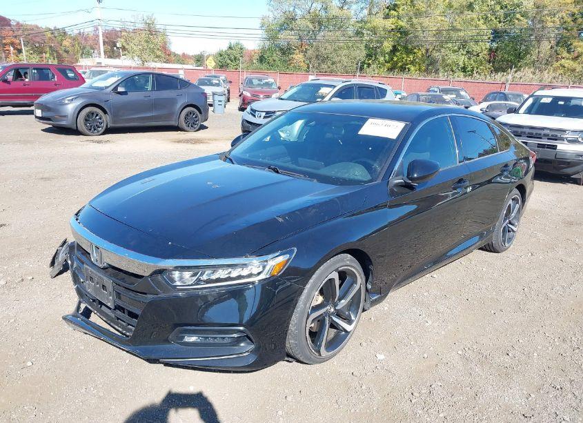 Photo 2 of 2019 Honda Accord SPORT (VIN 1HGCV1F3XKA088141)