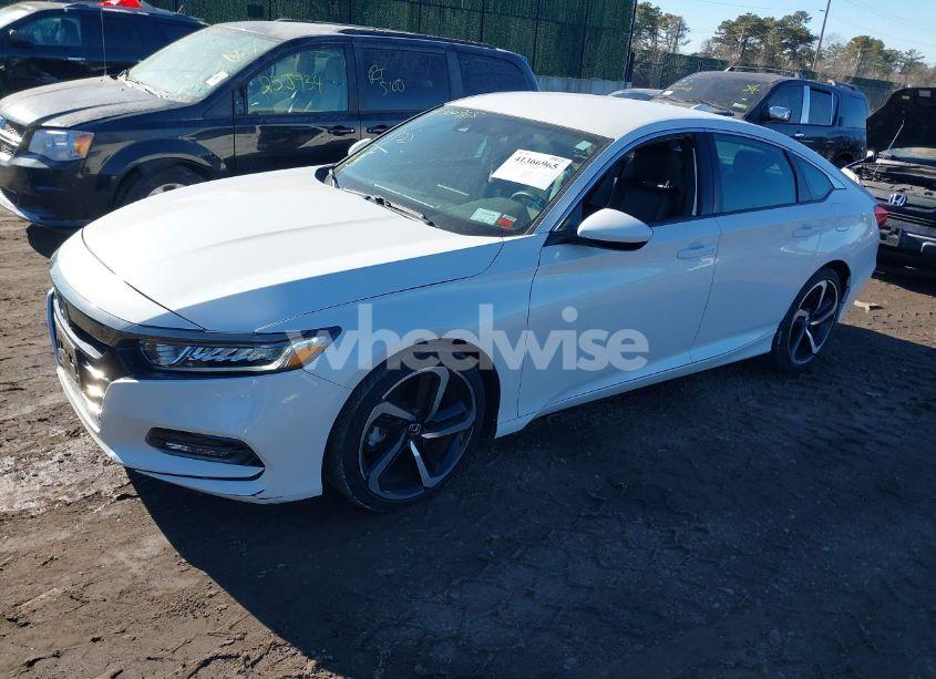 Photo 2 of 2019 Honda Accord SPORT (VIN 1HGCV1F3XKA121252)